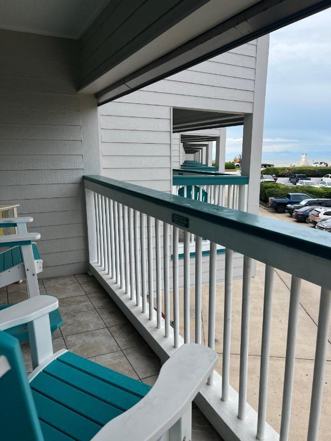 Sun Splashed Condo! Steps To Beach And 2 Pools Galveston Island מראה חיצוני תמונה