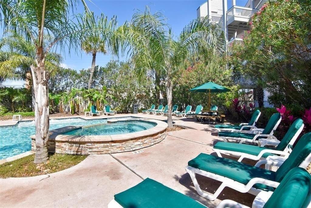 Sun Splashed Condo! Steps To Beach And 2 Pools Galveston Island מראה חיצוני תמונה