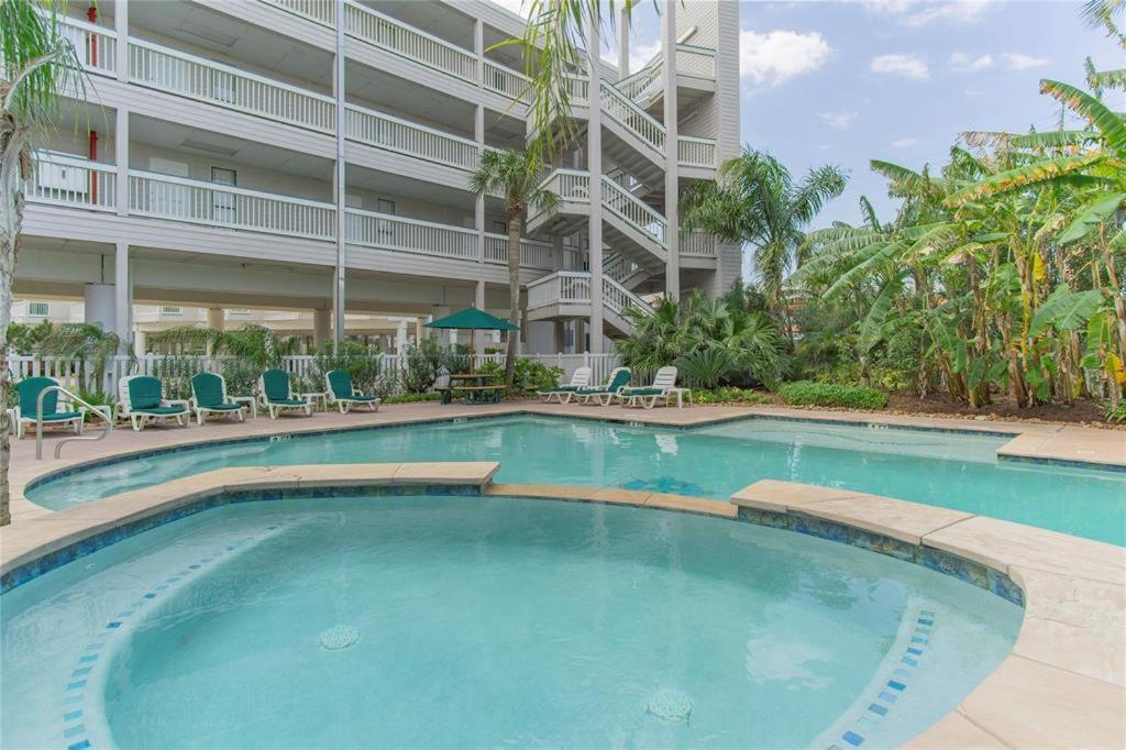 Sun Splashed Condo! Steps To Beach And 2 Pools Galveston Island מראה חיצוני תמונה